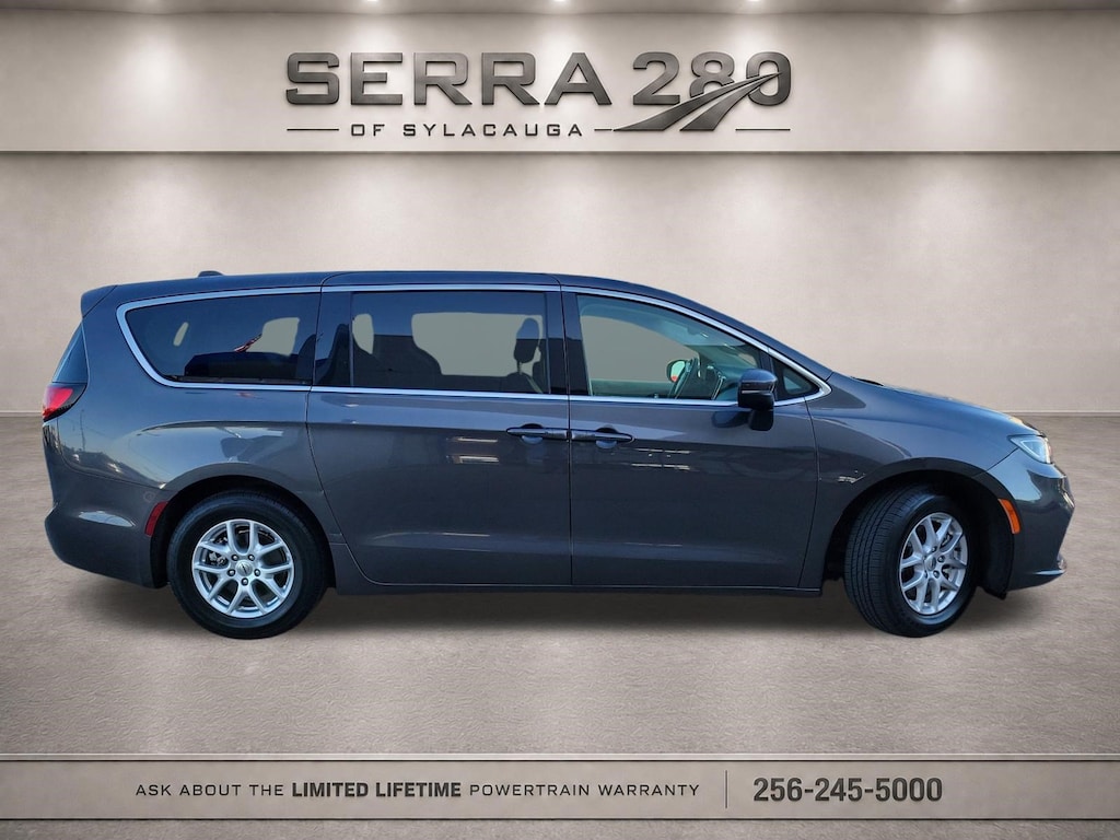 Used 2023 Chrysler Pacifica Touring L Van Passenger Van