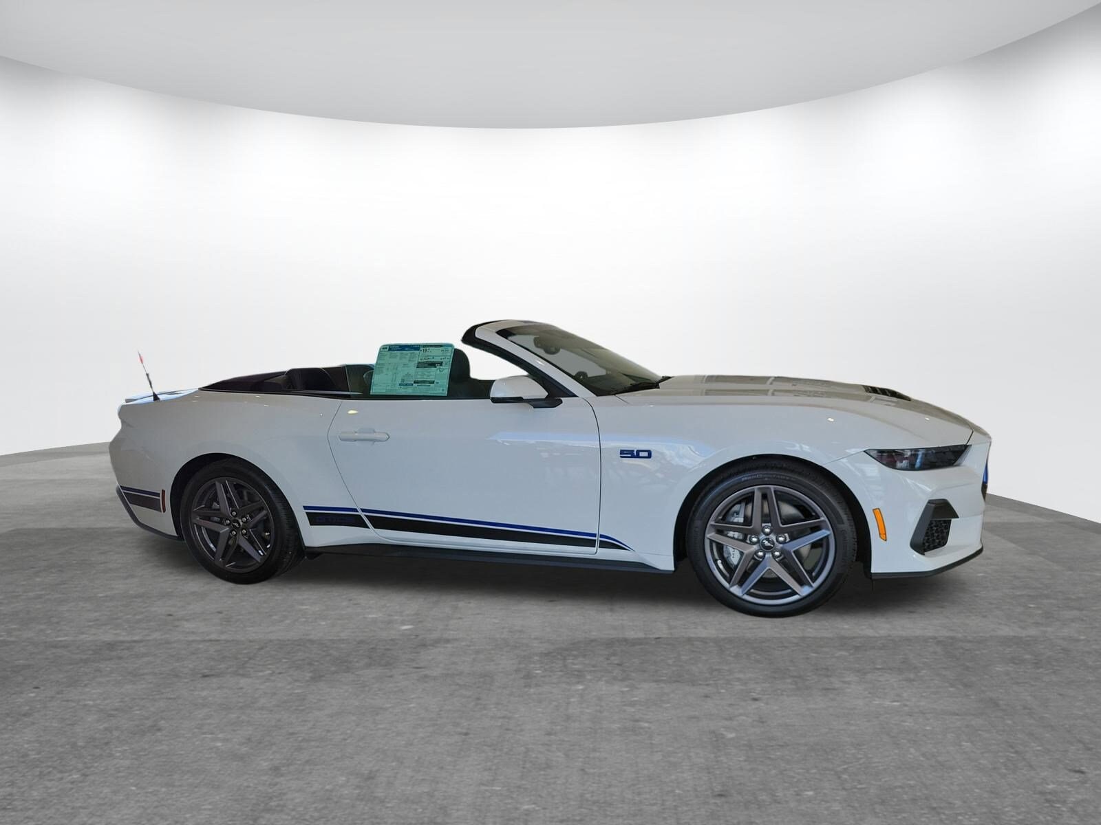 2025 Ford Mustang GT Premium Convertible photo 4