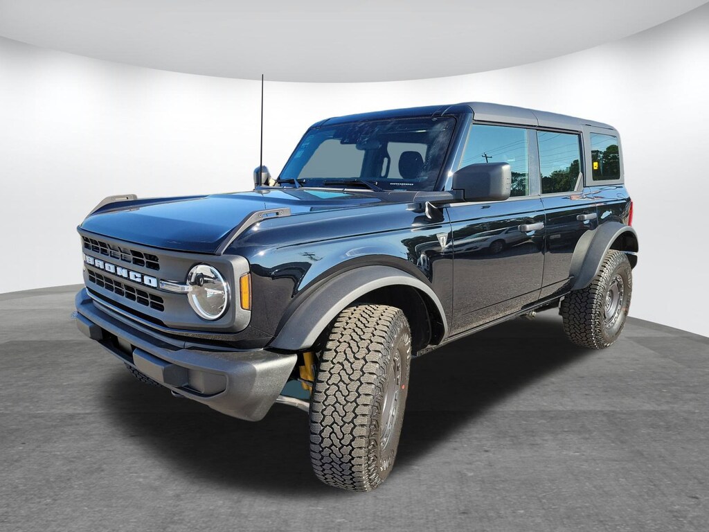 New 2025 Ford Bronco Base SUV
