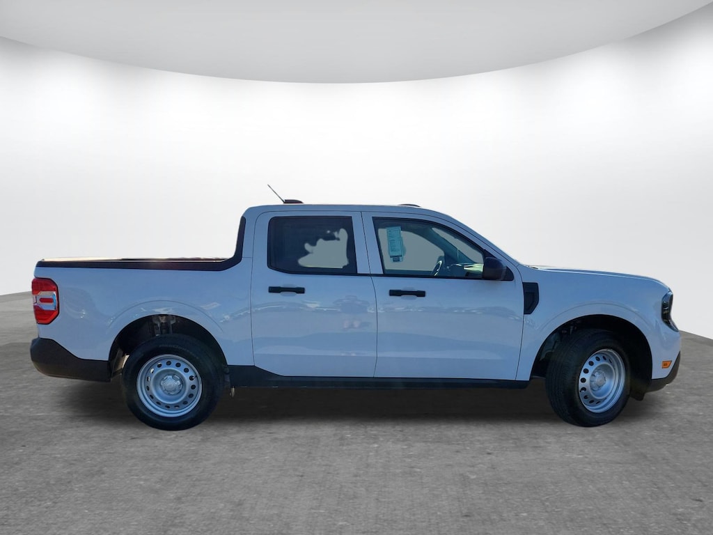 New 2025 Ford Maverick XL Truck SuperCrew