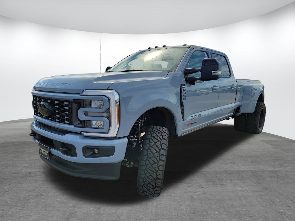 New 2025 Ford F-350 Truck Crew Cab