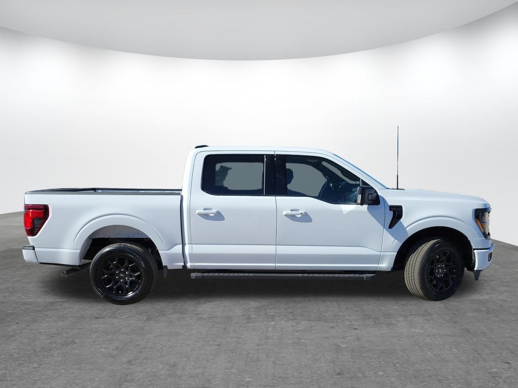 New 2025 Ford F-150 XLT Truck SuperCrew Cab