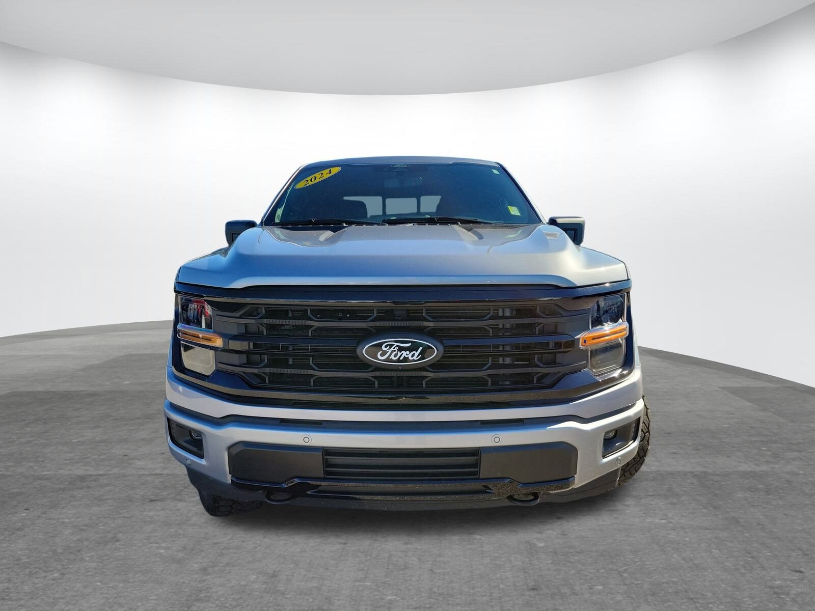 2024 Ford F-150 XLT photo 2