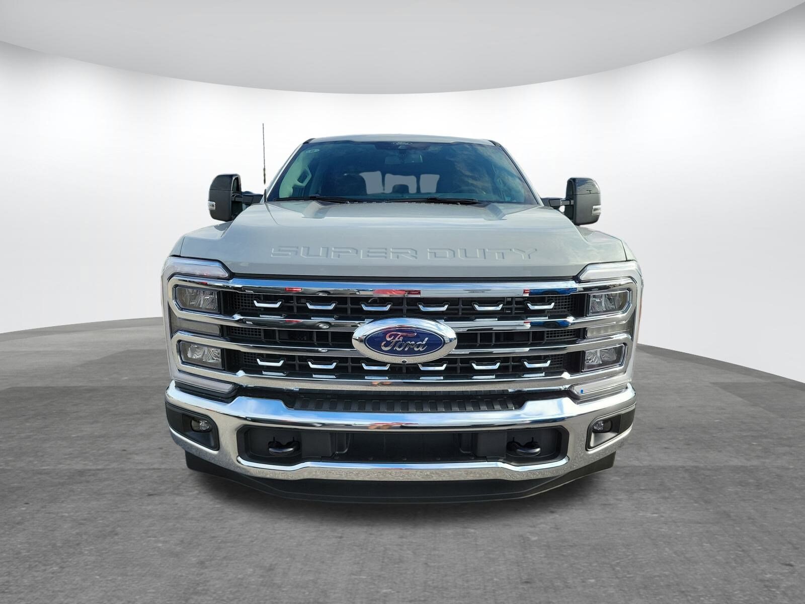 2026 Ford F-250 Lariat photo 2