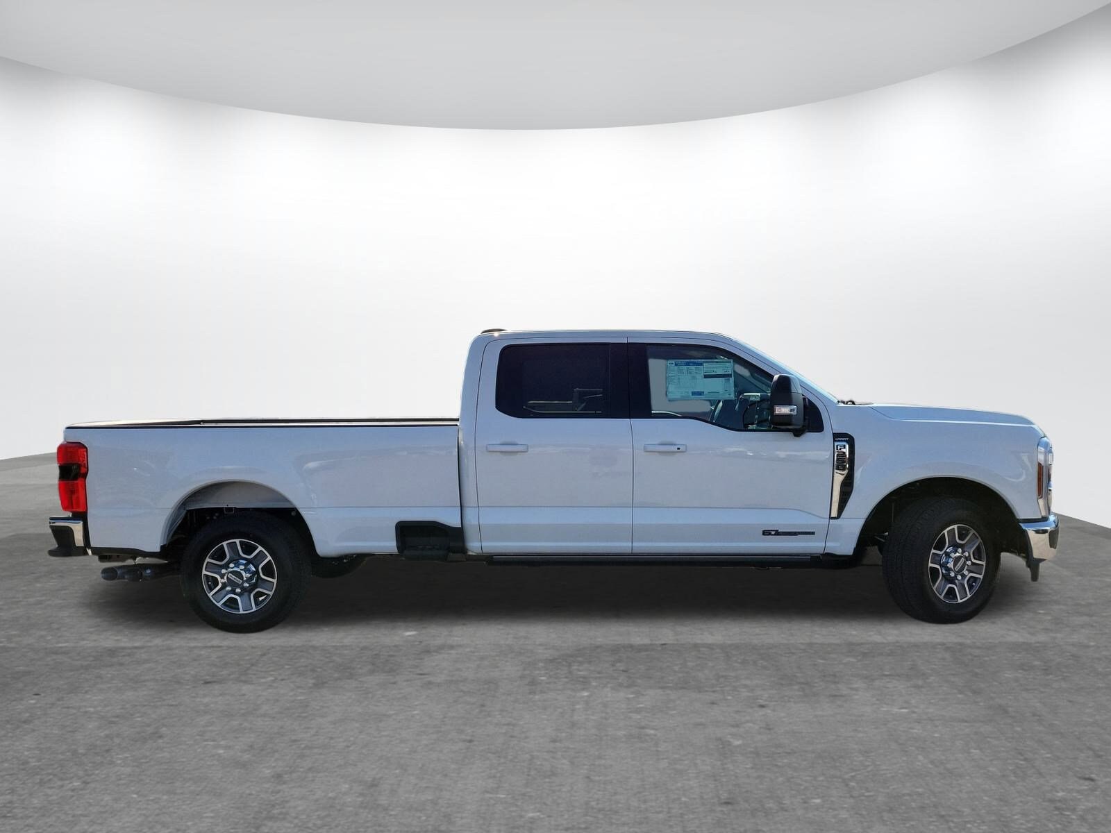 2026 Ford F-250 Lariat photo 4