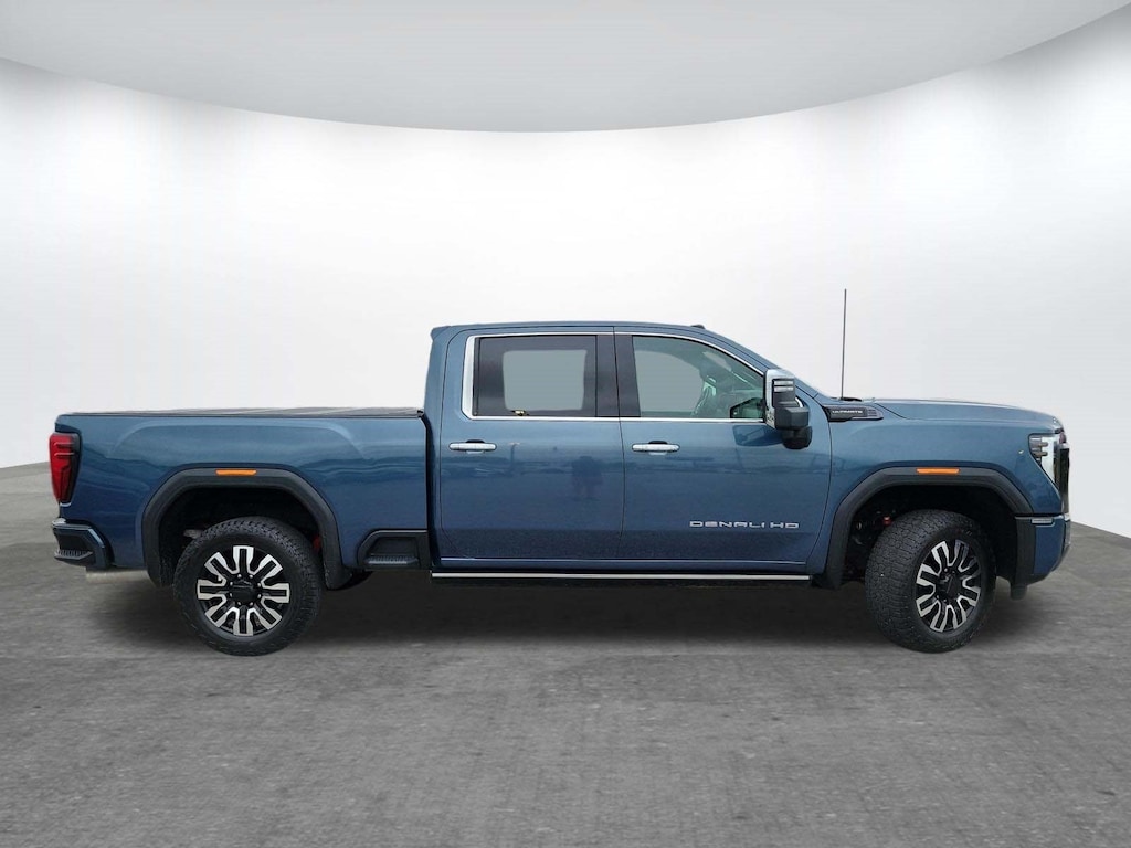 Used 2025 GMC Sierra 2500 HD Denali Ultimate Truck Crew Cab