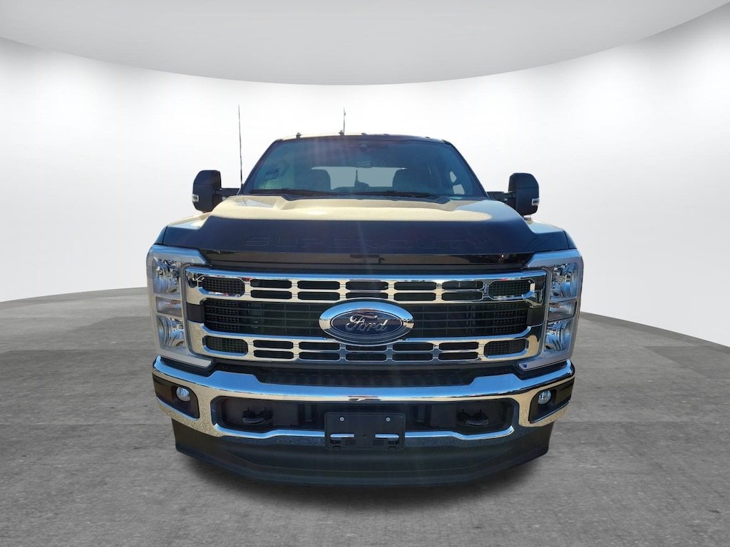 New 2025 Ford F-250 Truck Crew Cab