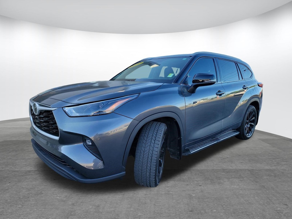 Used 2022 Toyota Highlander XLE SUV