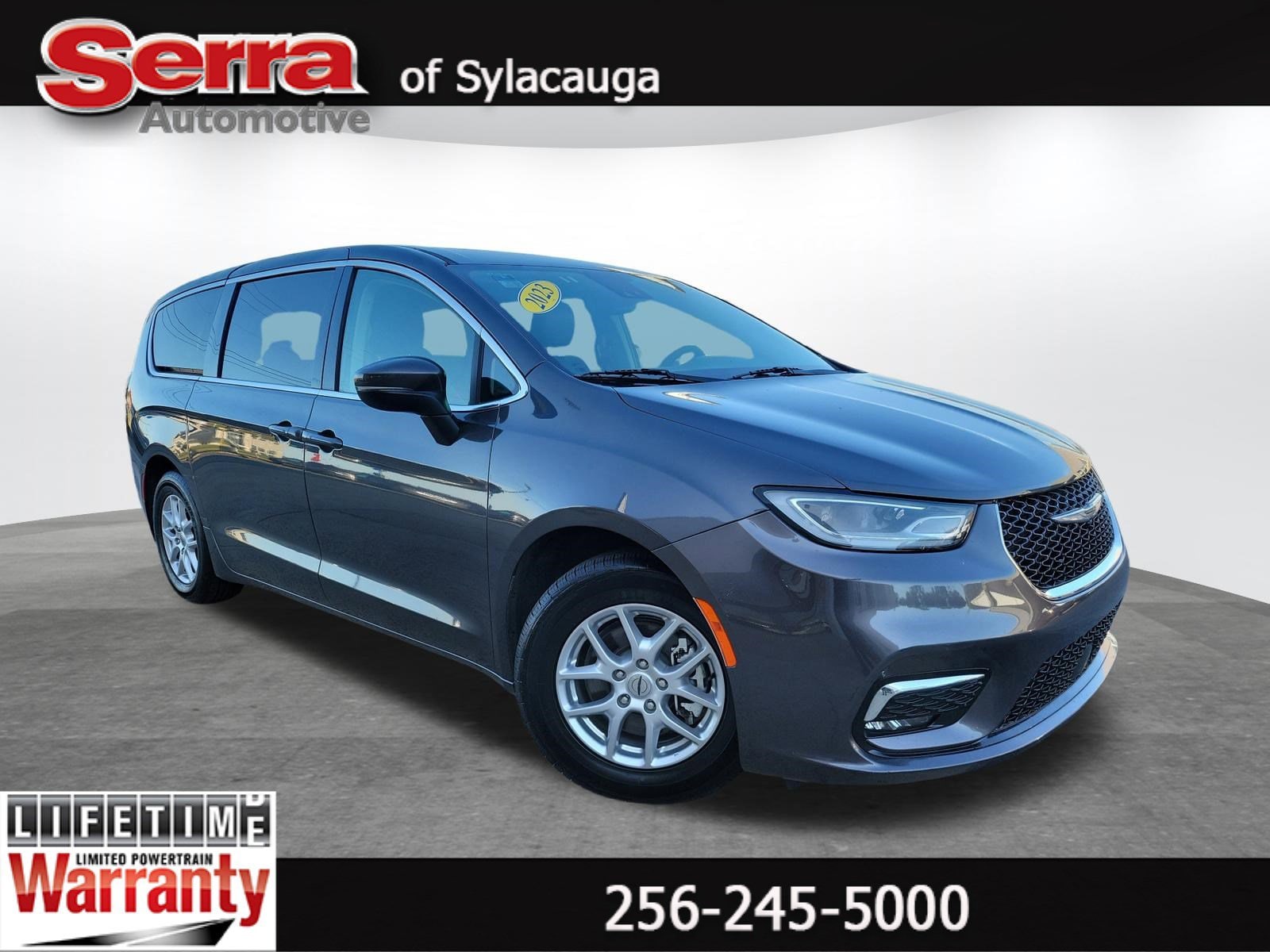 2023 Chrysler Pacifica Touring L's photo