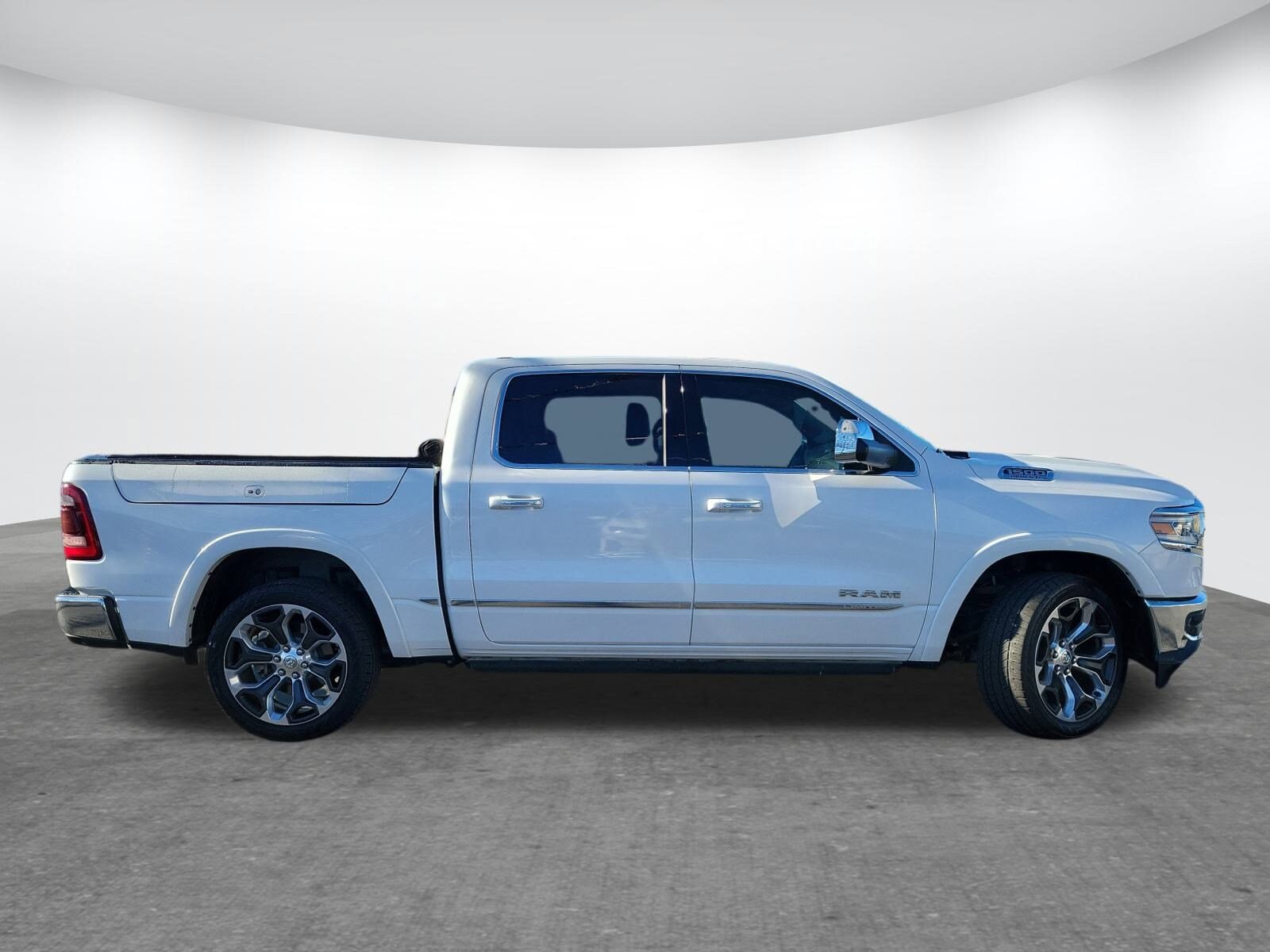 2019 Ram 1500 Limited photo 2
