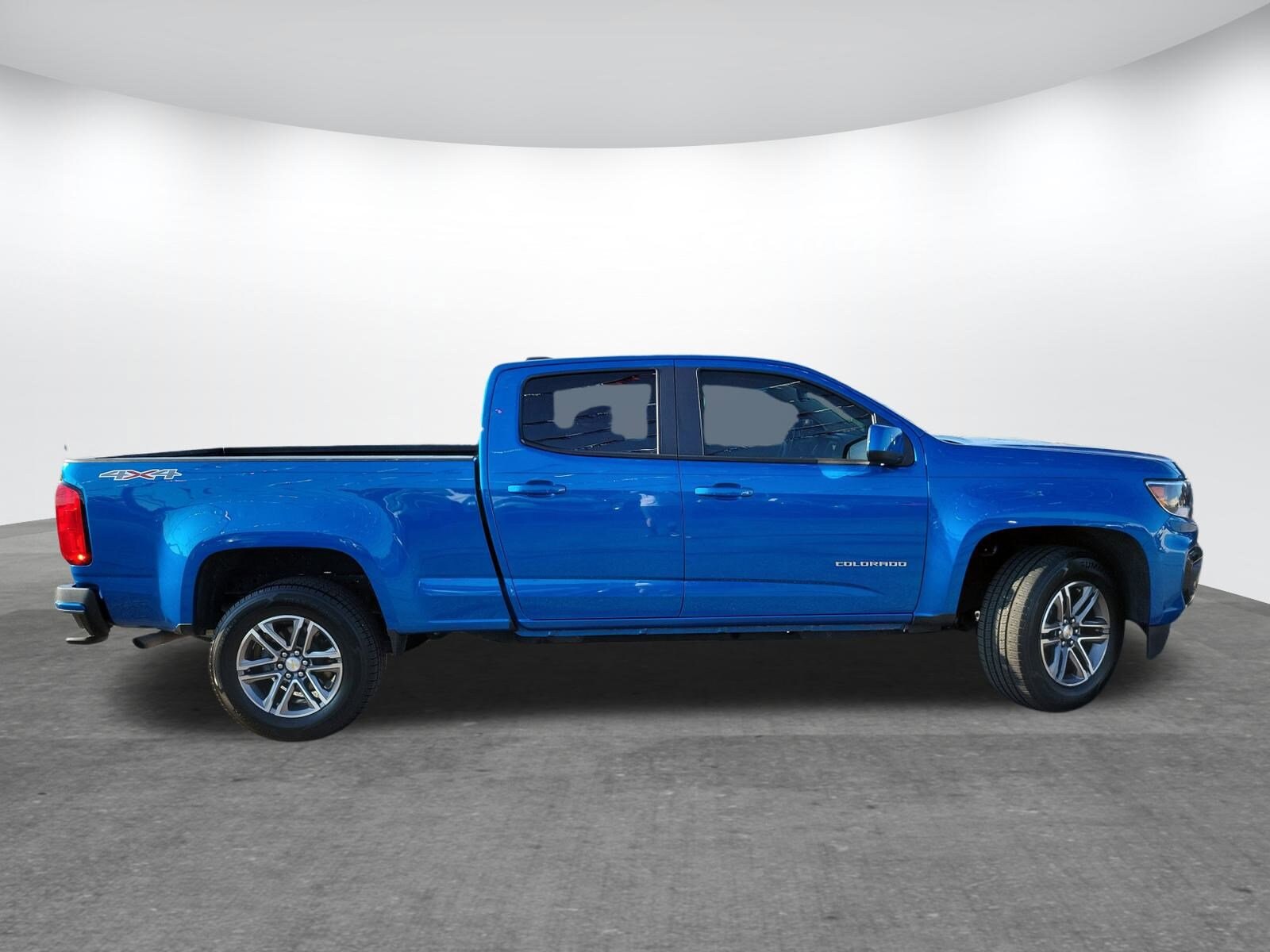 2022 Chevrolet Colorado Work Truck photo 3