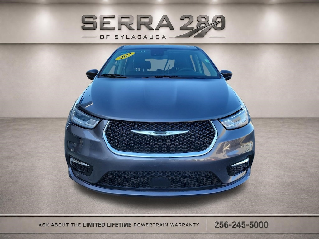 Used 2023 Chrysler Pacifica Touring L Van Passenger Van