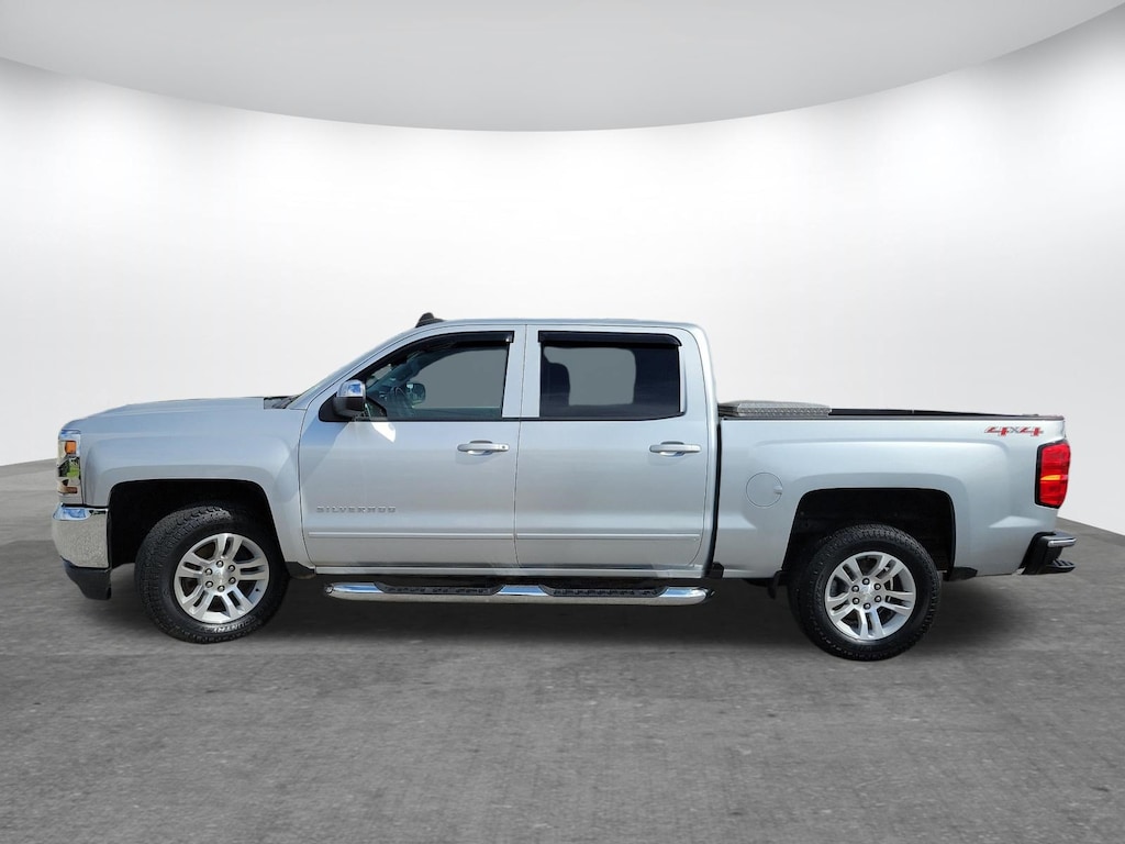 Used 2017 Chevrolet Silverado 1500 LT w/1LT Truck Crew Cab