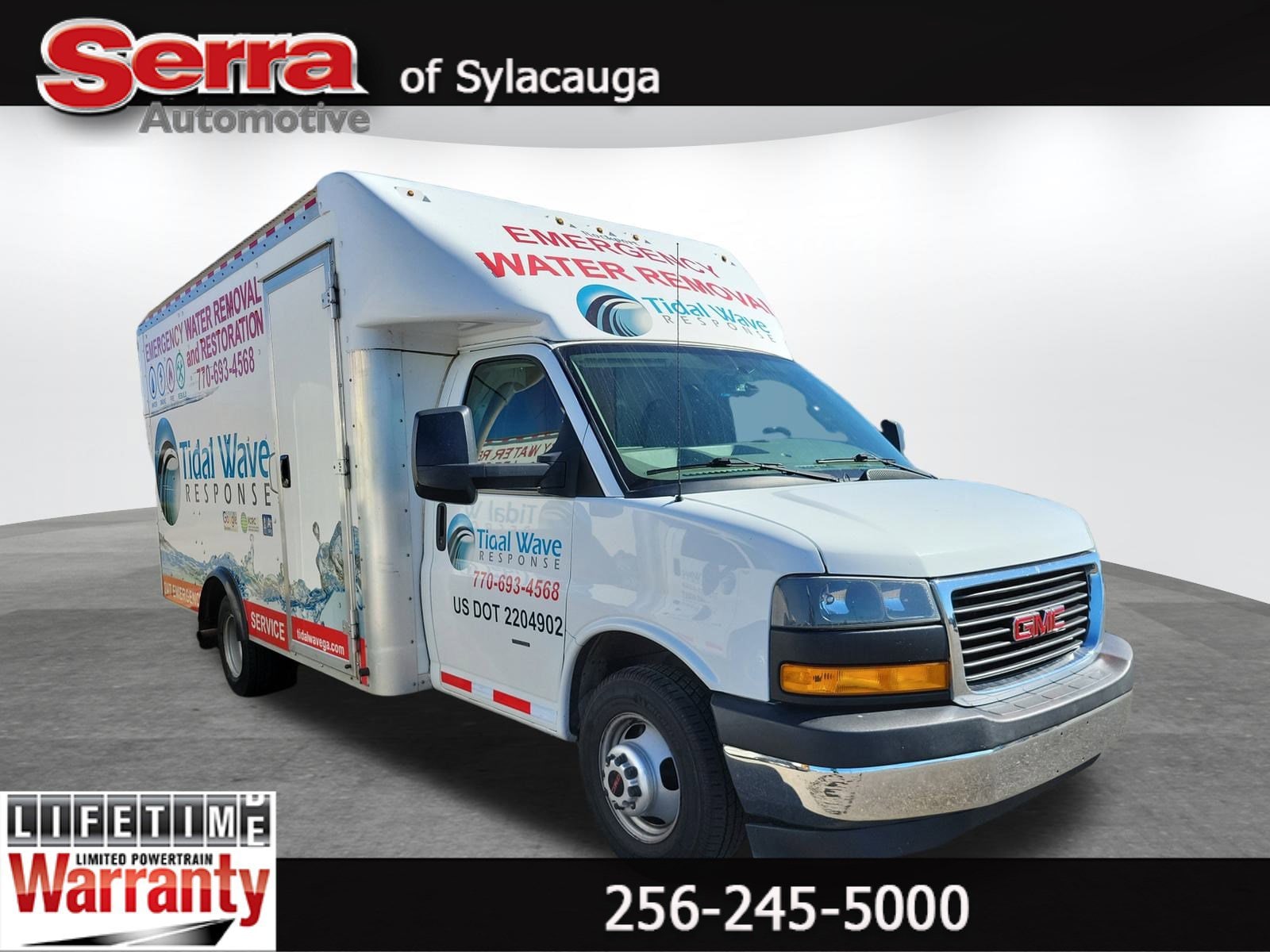 2018 GMC Savana Cutaway Work Van's photo