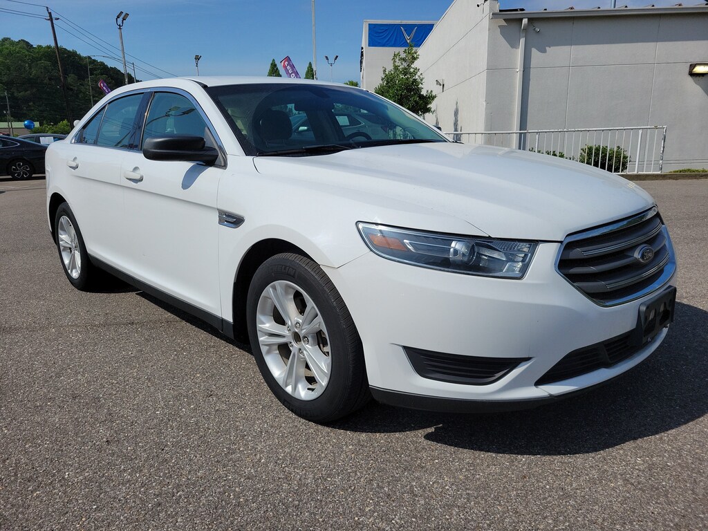 Used 2018 Ford Taurus SE Sedan