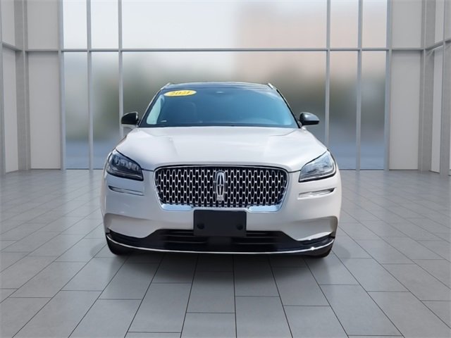 2021 Lincoln Corsair Standard photo 2