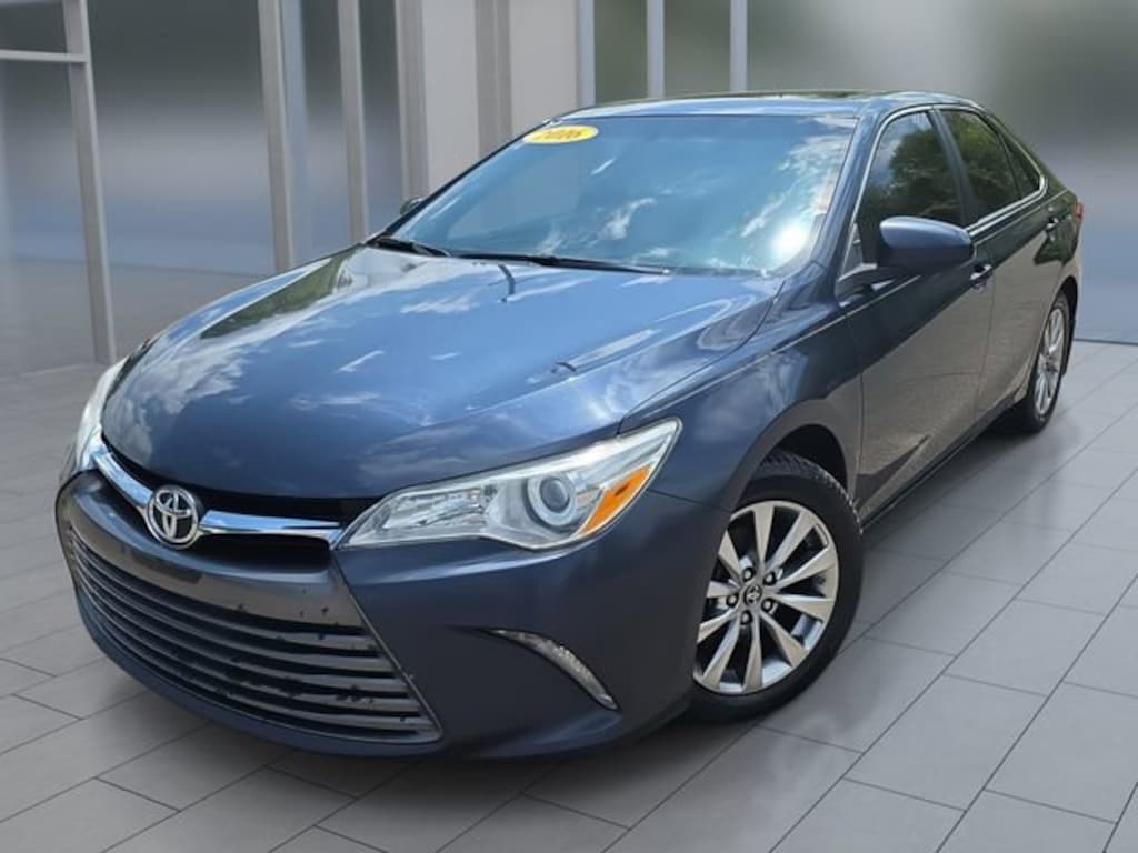 Used 2016 Toyota Camry LE Sedan