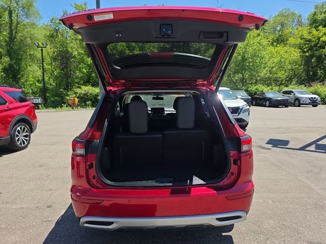 2023 Mitsubishi Outlander SE - Photo 25