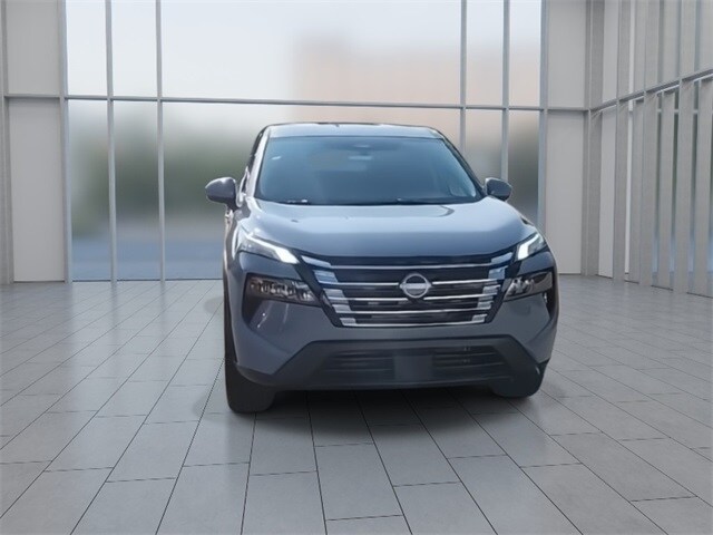 2026 Nissan Rogue SV photo 3