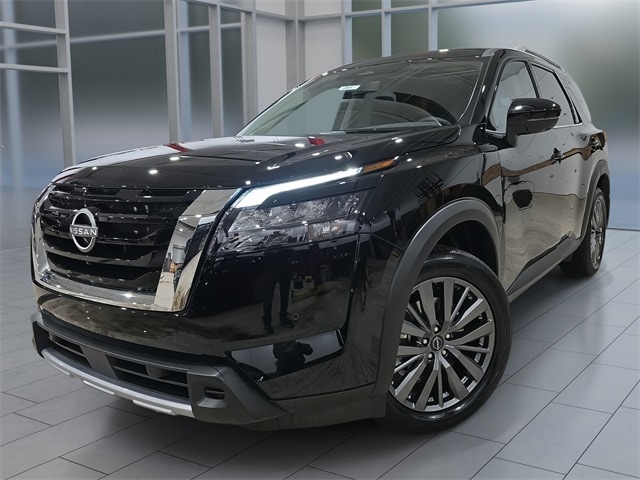 2025 Nissan Pathfinder SL's photo