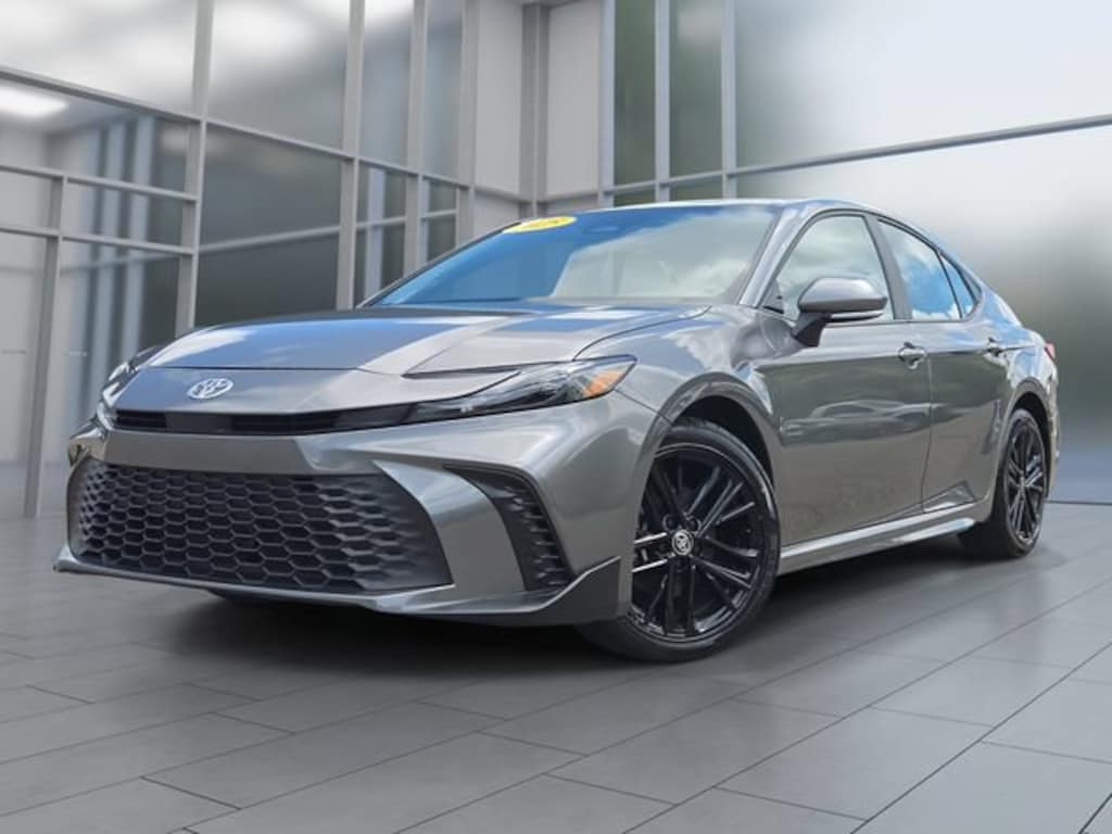 Used 2025 Toyota Camry SE Sedan