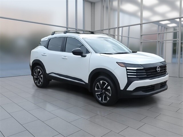 2026 Nissan Kicks SV photo 2