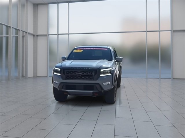 2023 Nissan Frontier PRO-4X photo 3