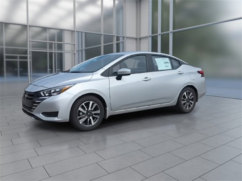 New 2025 Nissan Versa 1.6 SV Sedan