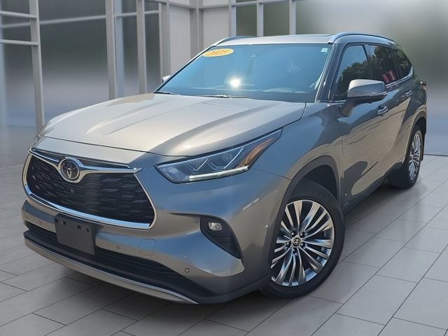 2025 Toyota Highlander Platinum