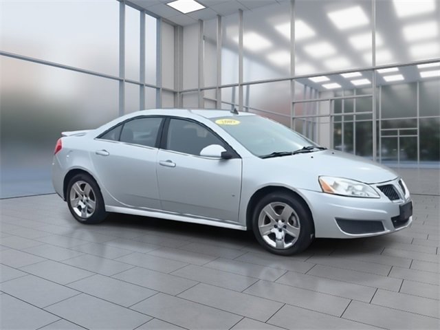 2009 Pontiac G6 Base photo 2