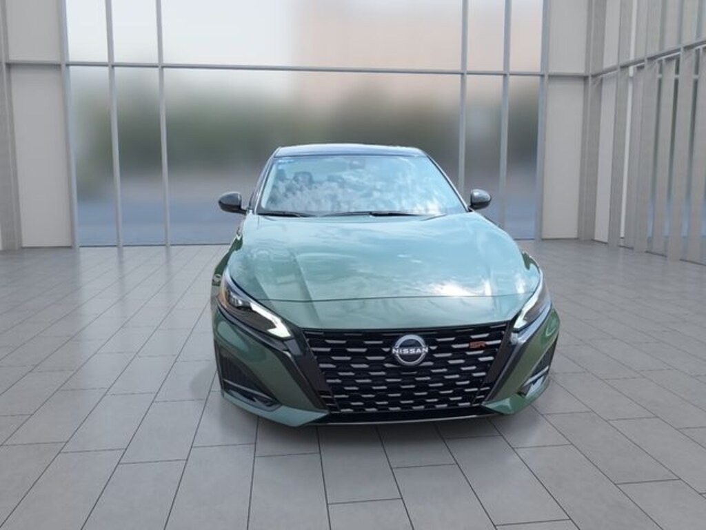 New 2026 Nissan Altima SR Sedan