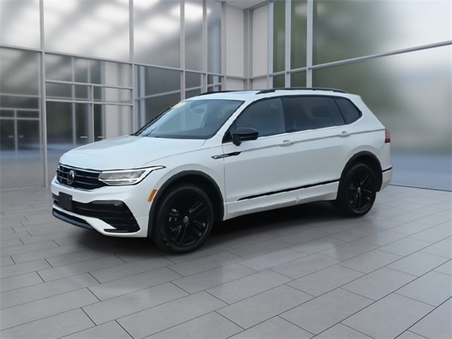 2022 Volkswagen Tiguan SE R-Line Black photo 3