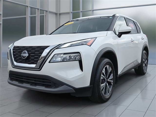 2023 Nissan Rogue SV's photo
