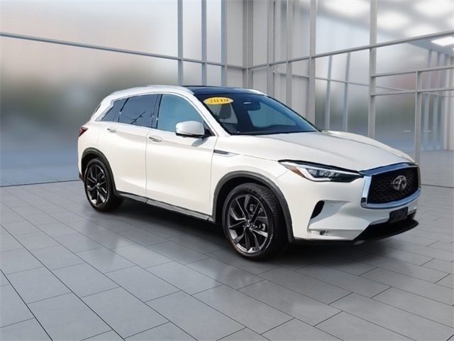 2019 Infiniti QX50 Essential photo 2