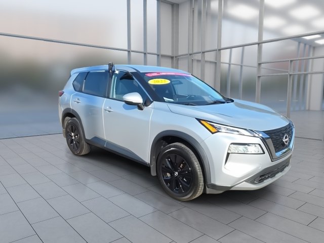 Certified 2022 Nissan Rogue SV with VIN 5N1BT3BB5NC678308 for sale in Highland Township, MI