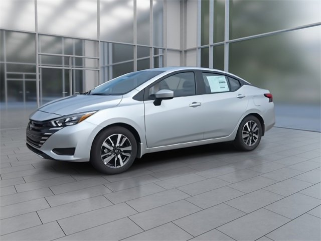 2025 Nissan Versa 1.6 SV photo 4