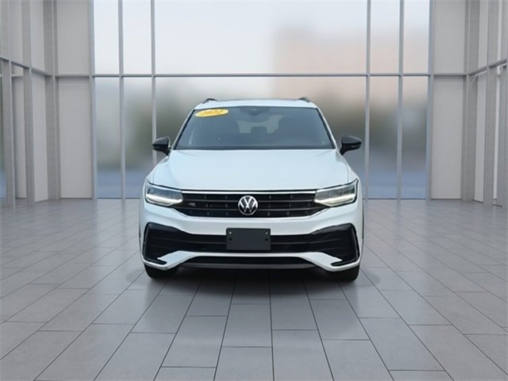 Used 2022 Volkswagen Tiguan 2.0T SE R-Line Black SUV