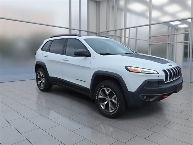 2016 Jeep Cherokee Trailhawk photo 2