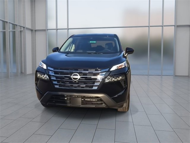 2026 Nissan Rogue SV photo 2