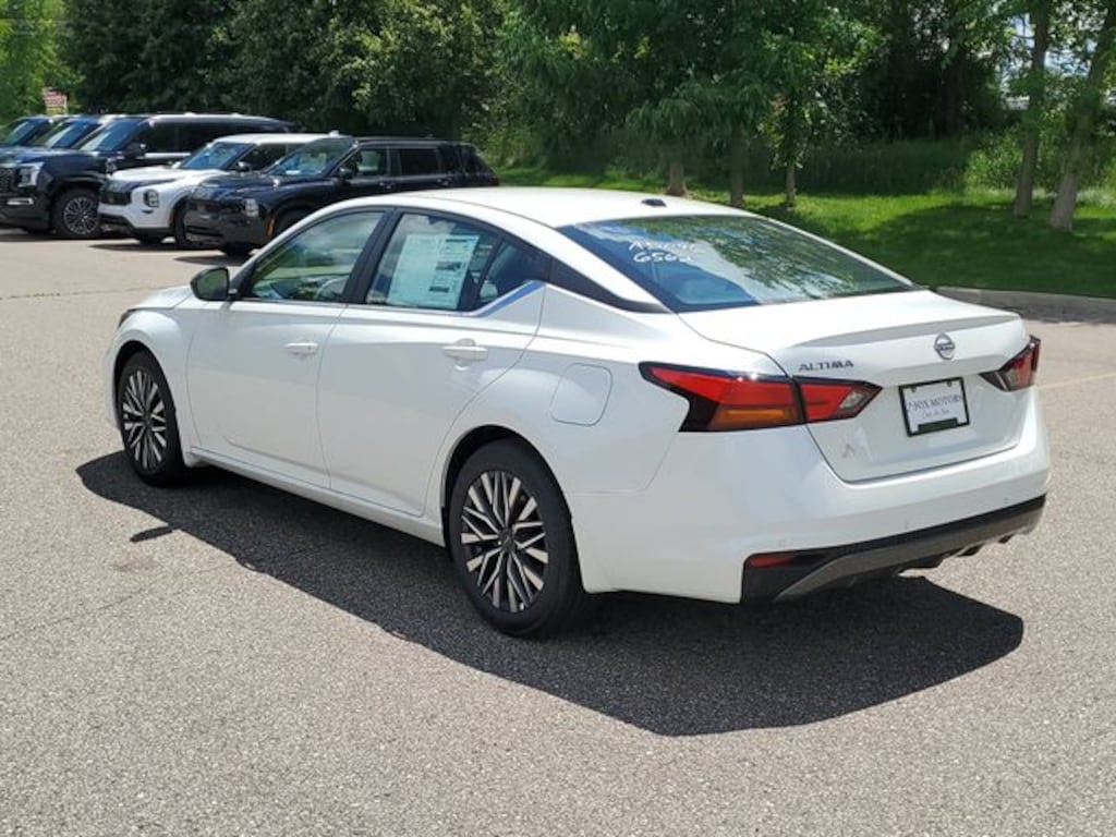 New 2026 Nissan Altima SV Sedan