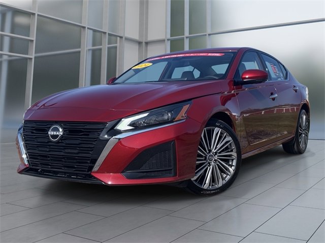 2024 Nissan Altima SL's photo