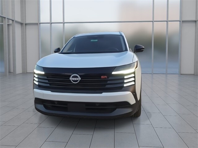 2026 Nissan Kicks SR photo 3