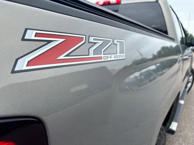 2017 Chevrolet Silverado 1500 LT Z71 - Photo 27