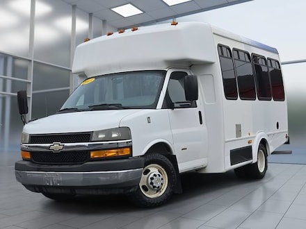 2013 Chevrolet Express Cutaway Diesel Truck