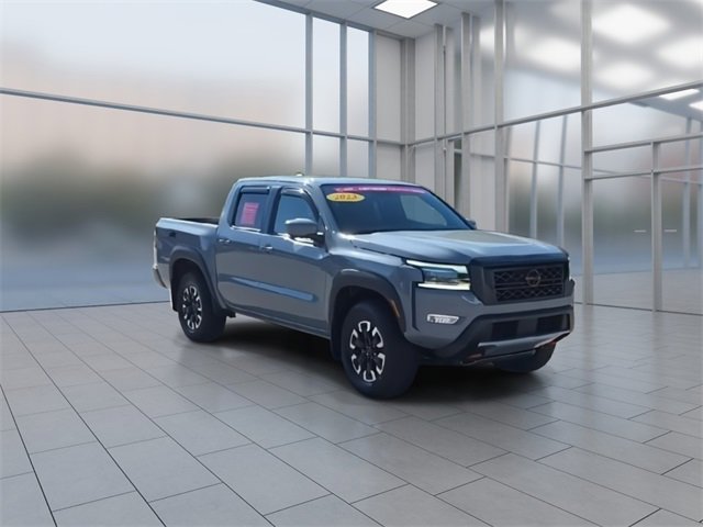 2023 Nissan Frontier PRO-4X photo 2