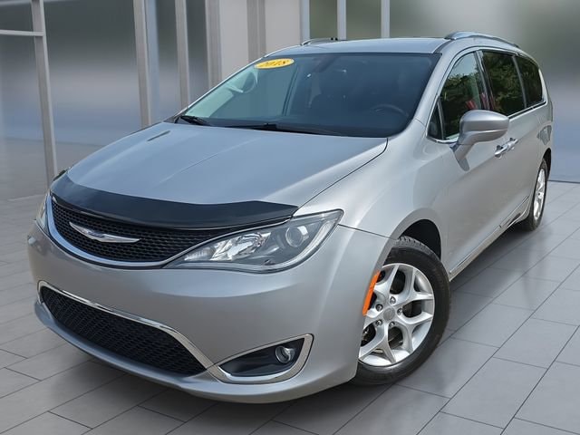 2018 Chrysler Pacifica Touring L Plus's photo