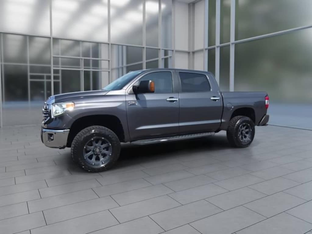 Used 2017 Toyota Tundra Truck CrewMax