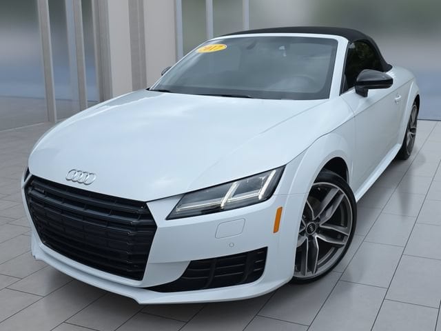 2017 Audi TT 2.0T quattro S tronic's photo