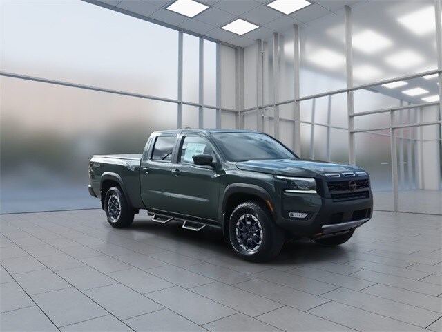 2026 Nissan Frontier PRO-4X photo 2