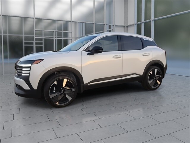 2026 Nissan Kicks SR photo 4